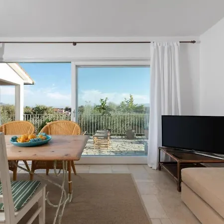 아파트 Traumhaftes Mit Grosser Terrasse By Interhome *